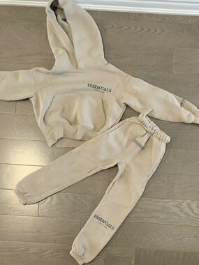 ESSENTIALS Kids Cream Sweatshirt & Joggers Set